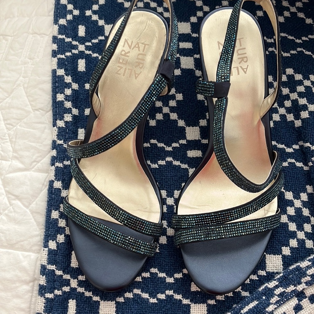 Naturalizer navy beaded dressy sandal size 7.5 M
